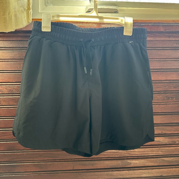 Mondetta Shorts - Picture 1 of 2